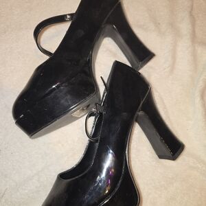 Spirit Shiny Black Platform Heels